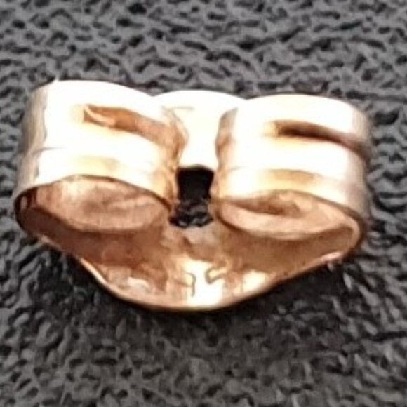 Dainty Vintage 14K Gold & Natural Sapphire Stud Earrings - Picture 11 of 12